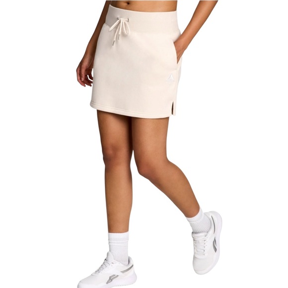 NWT Reebok Soft Fleece Squad Skirt, Color Pumice Stone - Medium Style REW253SD01 - Picture 1 of 12